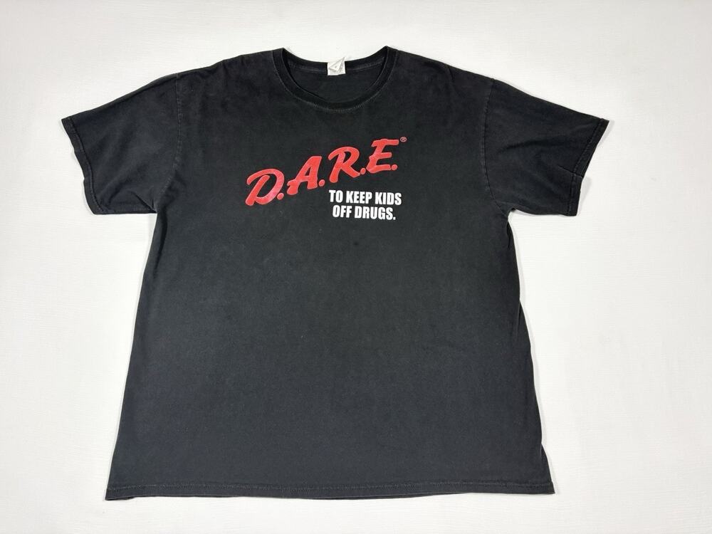 Vintage DARE To Keep Kids Of Drugs Graphic T Shirt Mens XL Fruit Of The Loom